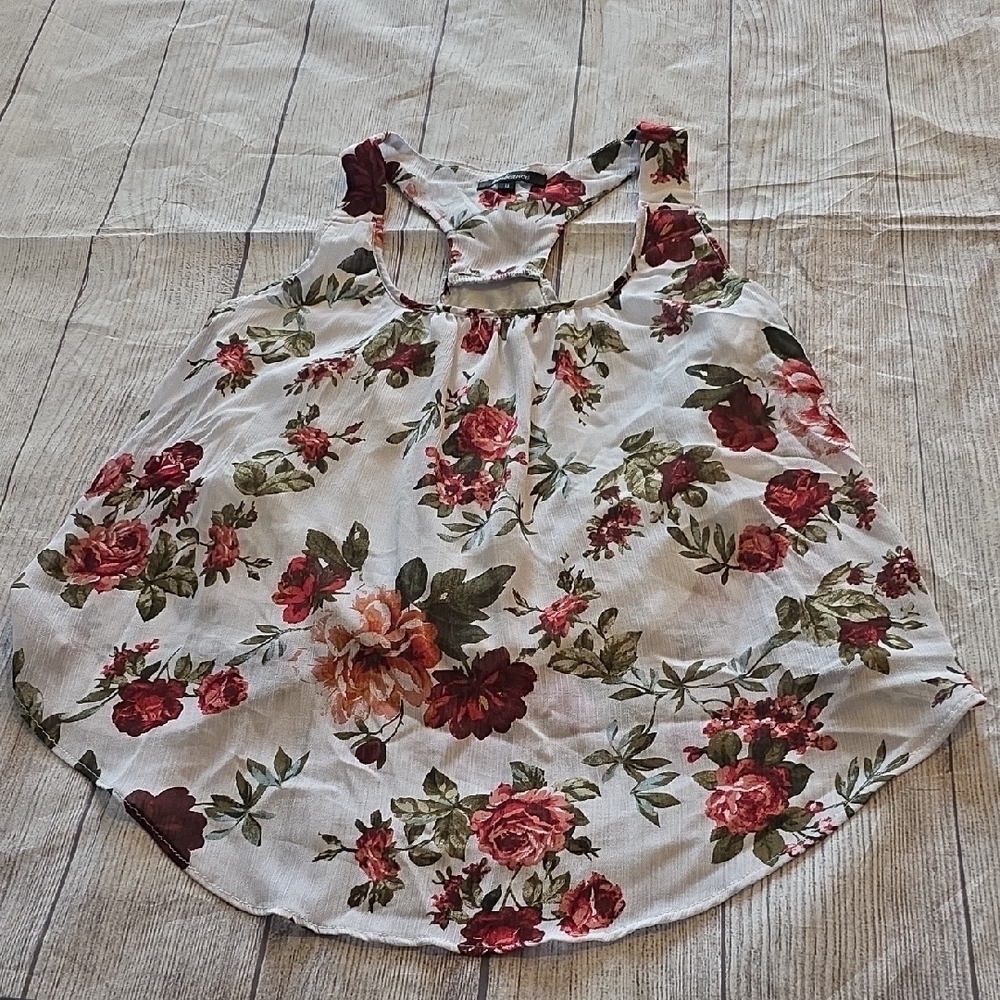 Ambiance Floral Tank Top - Red and Green on White - Picture 7 of 7